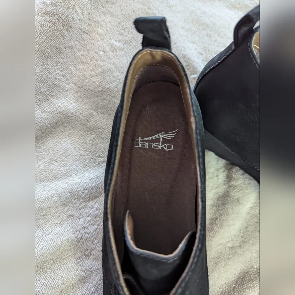 Preppy Black Suede Ankle Boots Size 8.5 Dark Acadamia - Picture 5 of 6